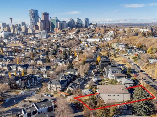 810 Drury Avenue Ne, Calgary, AB - Outdoor With View