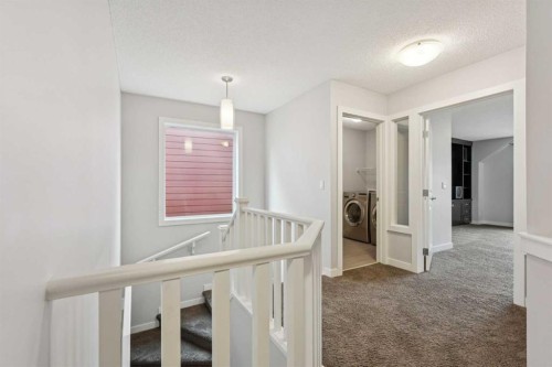15 Sherwood Gate Nw, Calgary, AB - Indoor Photo Showing Other Room