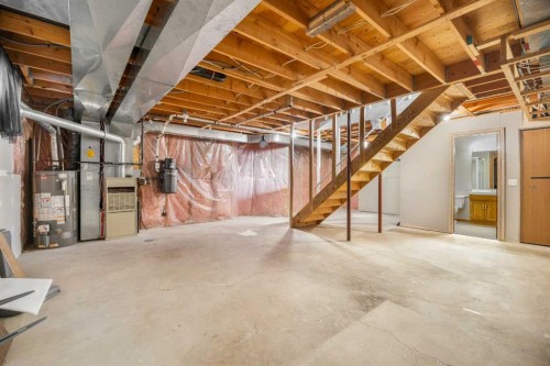 650 Sandringham Place Nw, Calgary, AB - Indoor Photo Showing Basement