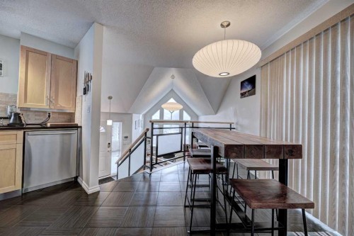 1501 3 Street Nw, Calgary, AB - Indoor Photo Showing Other Room