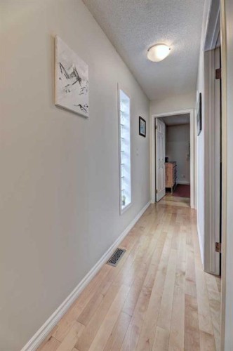 1501 3 Street Nw, Calgary, AB - Indoor Photo Showing Other Room