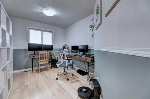 1501 3 Street Nw, Calgary, AB - Indoor Photo Showing Office