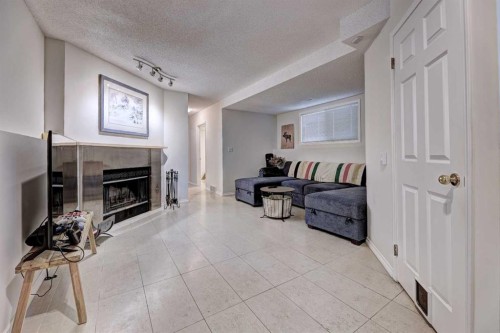 1501 3 Street Nw, Calgary, AB - Indoor With Fireplace