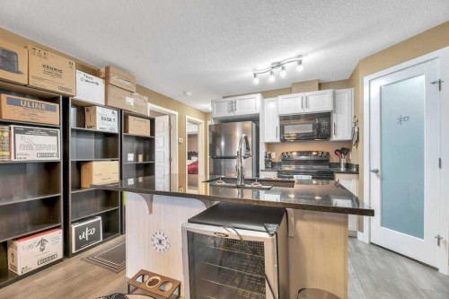 3101-2781 Chinook Winds Drive Sw, Airdrie, AB - Indoor Photo Showing Kitchen