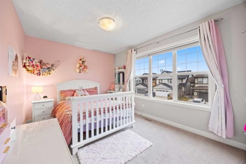 40 Chaparral Valley Green Se, Calgary, AB - Indoor Photo Showing Bedroom