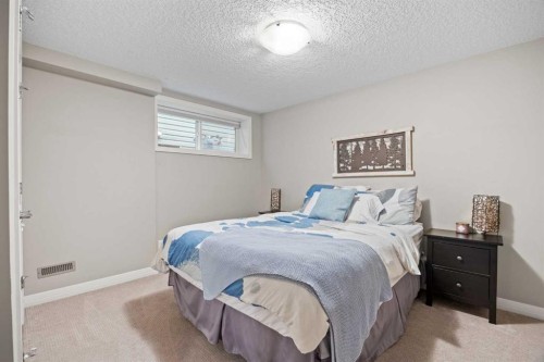 40 Chaparral Valley Green Se, Calgary, AB - Indoor Photo Showing Bedroom