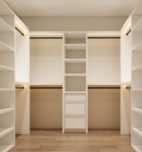 512 29 Avenue Nw, Calgary, AB - Indoor With Storage