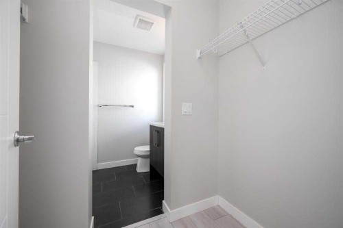 202-24 Sage Hill Terrace Nw, Calgary, AB - Indoor Photo Showing Bathroom