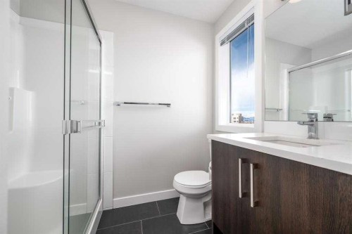 202-24 Sage Hill Terrace Nw, Calgary, AB - Indoor Photo Showing Bathroom