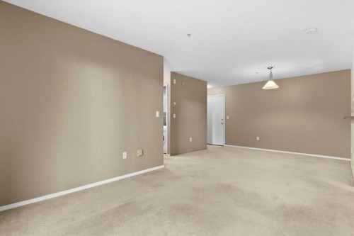 2113-2113 Tuscarora Manor Nw, Calgary, AB - Indoor Photo Showing Other Room