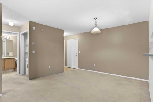 2113-2113 Tuscarora Manor Nw, Calgary, AB - Indoor Photo Showing Other Room