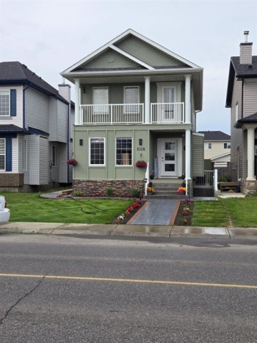 1028 Taradale Drive Ne, Calgary, AB - Outdoor With Facade