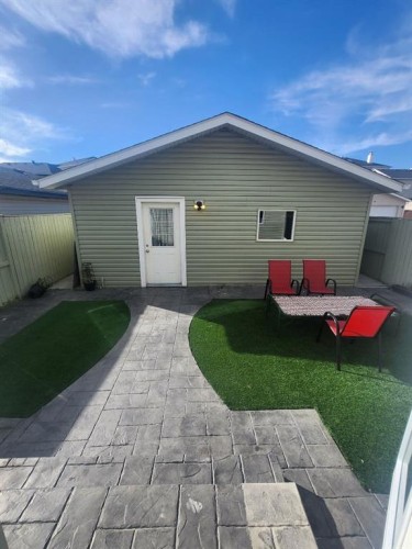 1028 Taradale Drive Ne, Calgary, AB - Outdoor