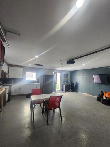 1028 Taradale Drive Ne, Calgary, AB - Indoor