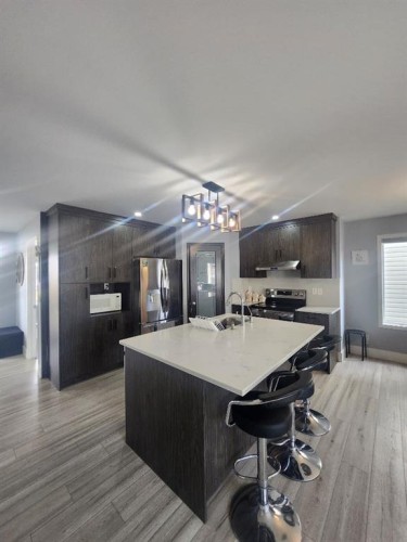 1028 Taradale Drive Ne, Calgary, AB - Indoor Photo Showing Kitchen