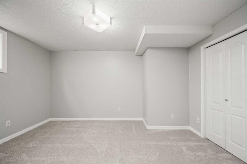 296 Lakeside Greens Crescent, Chestermere, AB - Indoor Photo Showing Other Room