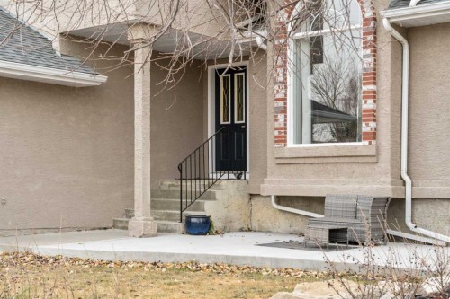 296 Lakeside Greens Crescent, Chestermere, AB - Outdoor