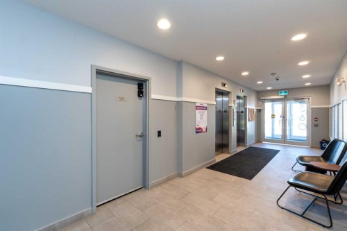 327-360 Harvest Hills Way Ne, Calgary, AB - Indoor Photo Showing Other Room