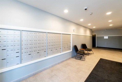 327-360 Harvest Hills Way Ne, Calgary, AB - Indoor Photo Showing Other Room