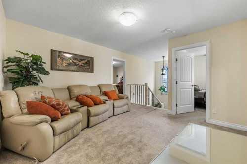 340 Lawthorn Way Se, Airdrie, AB - Indoor Photo Showing Living Room