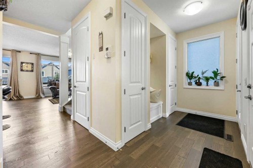 340 Lawthorn Way Se, Airdrie, AB - Indoor Photo Showing Other Room
