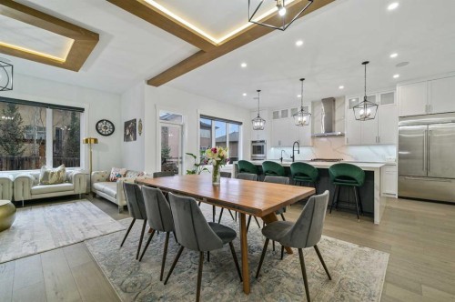 7250 Elkton Drive Sw, Calgary, AB - Indoor Photo Showing Other Room