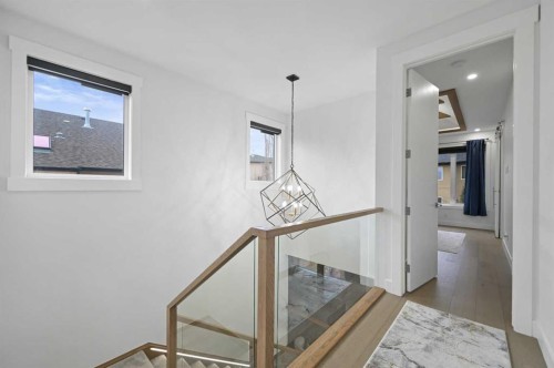 7250 Elkton Drive Sw, Calgary, AB - Indoor Photo Showing Other Room