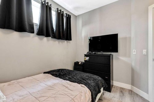 116-515 4 Avenue Ne, Calgary, AB - Indoor Photo Showing Bedroom