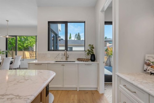 1936 31 Avenue Sw, Calgary, AB - Indoor