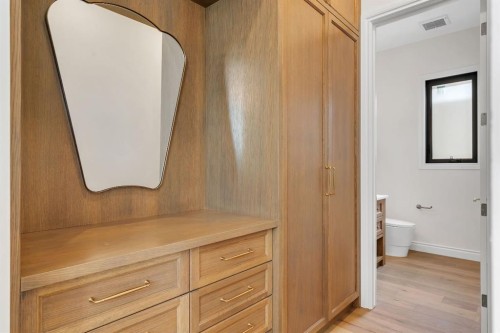 1936 31 Avenue Sw, Calgary, AB - Indoor