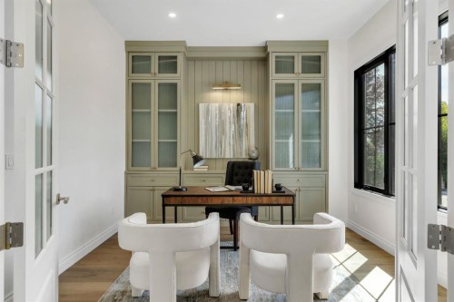 1936 31 Avenue Sw, Calgary, AB - Indoor