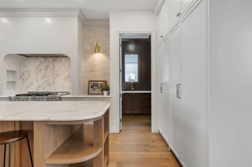 1936 31 Avenue Sw, Calgary, AB - Indoor Photo Showing Other Room