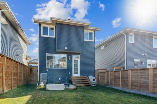 377 Sundown Road, Cochrane, AB - Outdoor