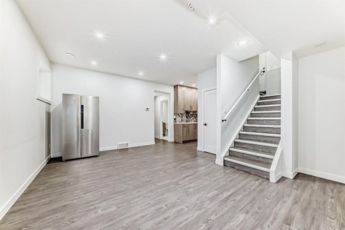 127 Saddlecrest Grove Ne, Calgary, AB - Indoor Photo Showing Other Room