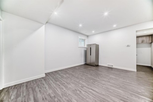 127 Saddlecrest Grove Ne, Calgary, AB - Indoor Photo Showing Other Room