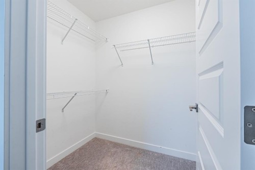 112 Midtown Close Sw, Airdrie, AB - Indoor With Storage