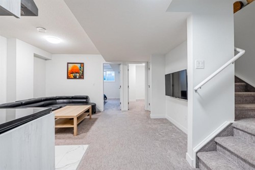 112 Midtown Close Sw, Airdrie, AB - Indoor Photo Showing Other Room