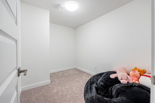 112 Midtown Close Sw, Airdrie, AB - Indoor Photo Showing Other Room