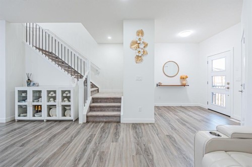 112 Midtown Close Sw, Airdrie, AB - Indoor Photo Showing Other Room