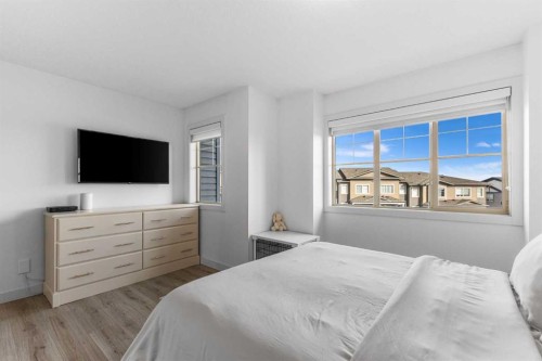 443 Sage Hill Grove Nw, Calgary, AB - Indoor Photo Showing Bedroom