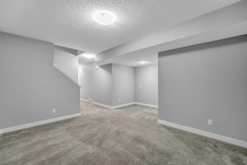 315 Hillcrest Drive Sw, Airdrie, AB - Indoor Photo Showing Other Room
