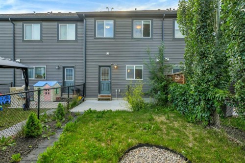 315 Hillcrest Drive Sw, Airdrie, AB - Outdoor