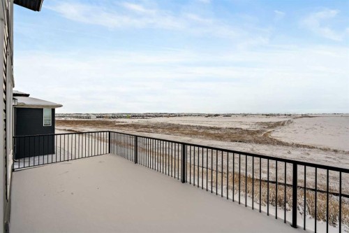 529 Lucas Way Nw, Calgary, AB - Outdoor