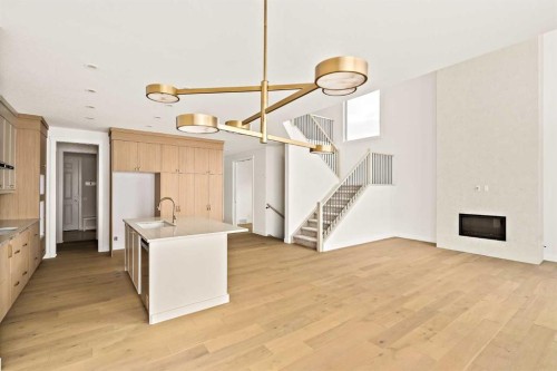 529 Lucas Way Nw, Calgary, AB - Indoor