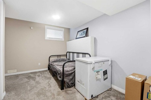 23 Prestwick Park Se, Calgary, AB - Indoor Photo Showing Laundry Room