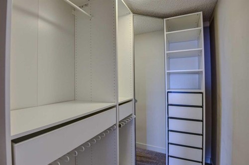 78 Marquis Heights Se, Calgary, AB - Indoor