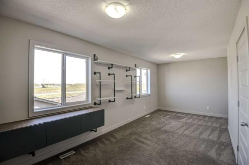 78 Marquis Heights Se, Calgary, AB - Indoor Photo Showing Other Room