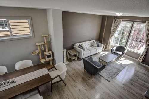 78 Marquis Heights Se, Calgary, AB - Indoor Photo Showing Living Room