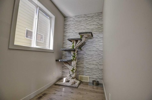 78 Marquis Heights Se, Calgary, AB - Indoor Photo Showing Other Room