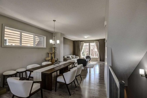 78 Marquis Heights Se, Calgary, AB - Indoor Photo Showing Dining Room